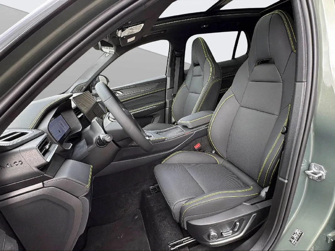 01 1.5 PHEV More 15