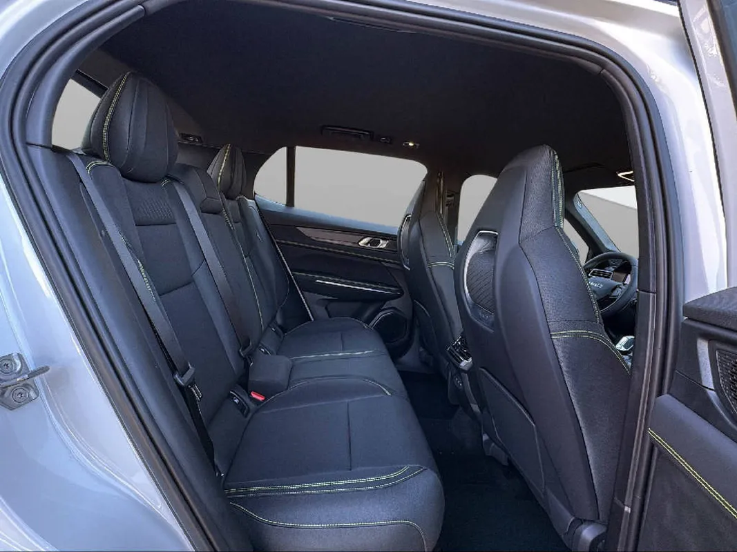 01 1.5 PHEV Core 19
