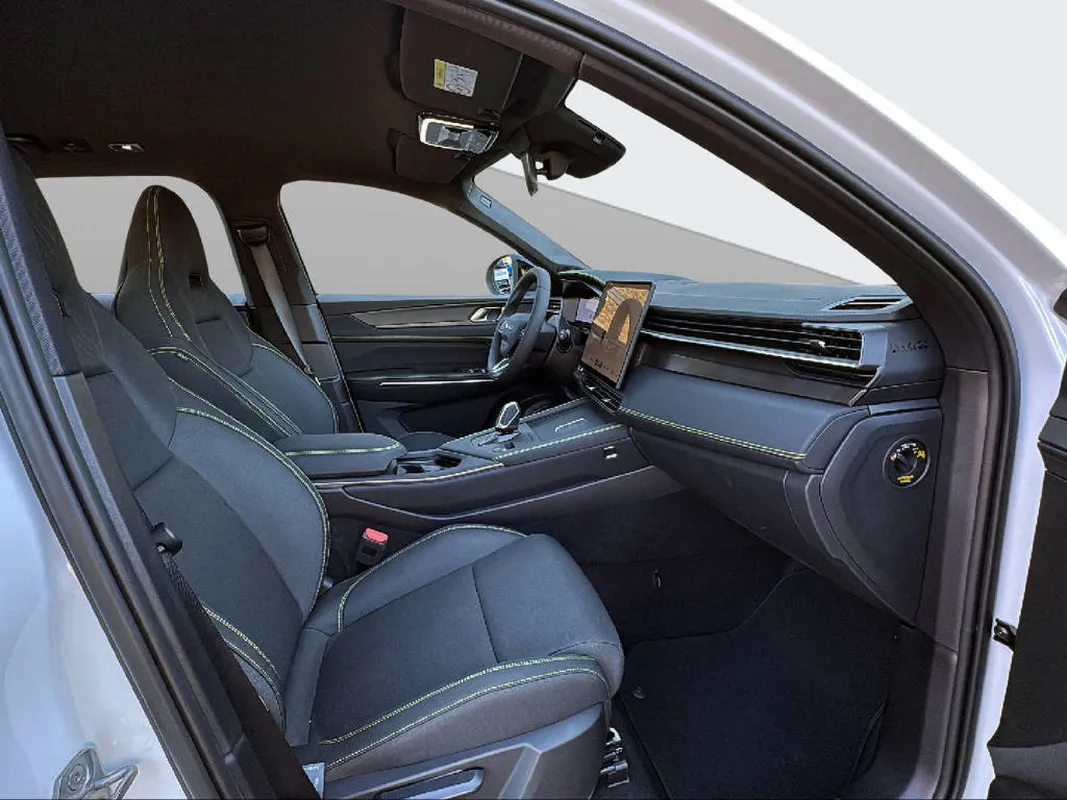 01 1.5 PHEV Core 21