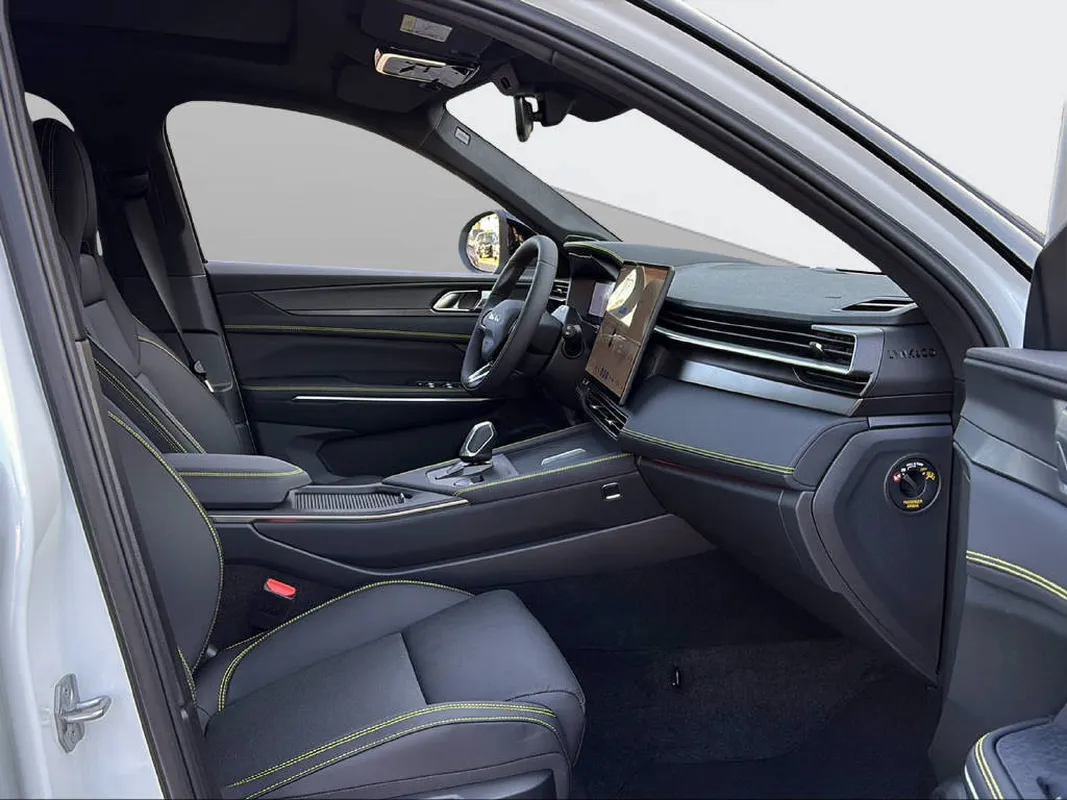 01 1.5 PHEV More 18
