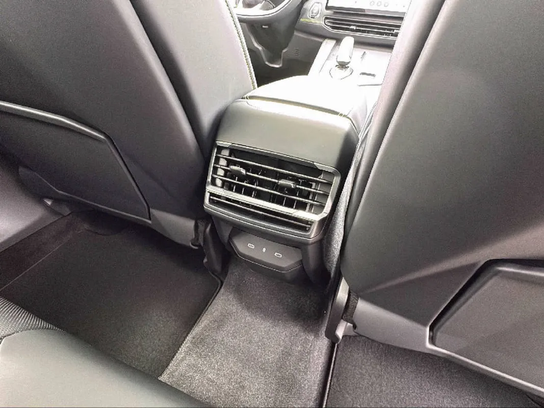 01 1.5 PHEV More 23